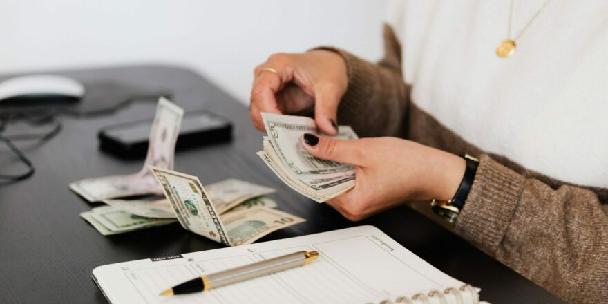 Comment financer le maintien au domicile de mon proche ?