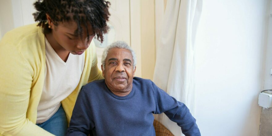 Quels dispositifs pour veiller sur mes parents à distance ?
