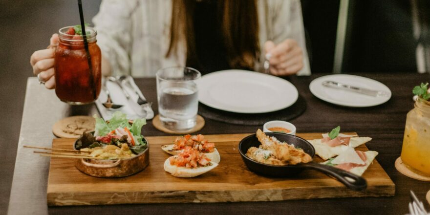 Printemps gourmand : Des idées de repas adaptés pour les seniors en avril